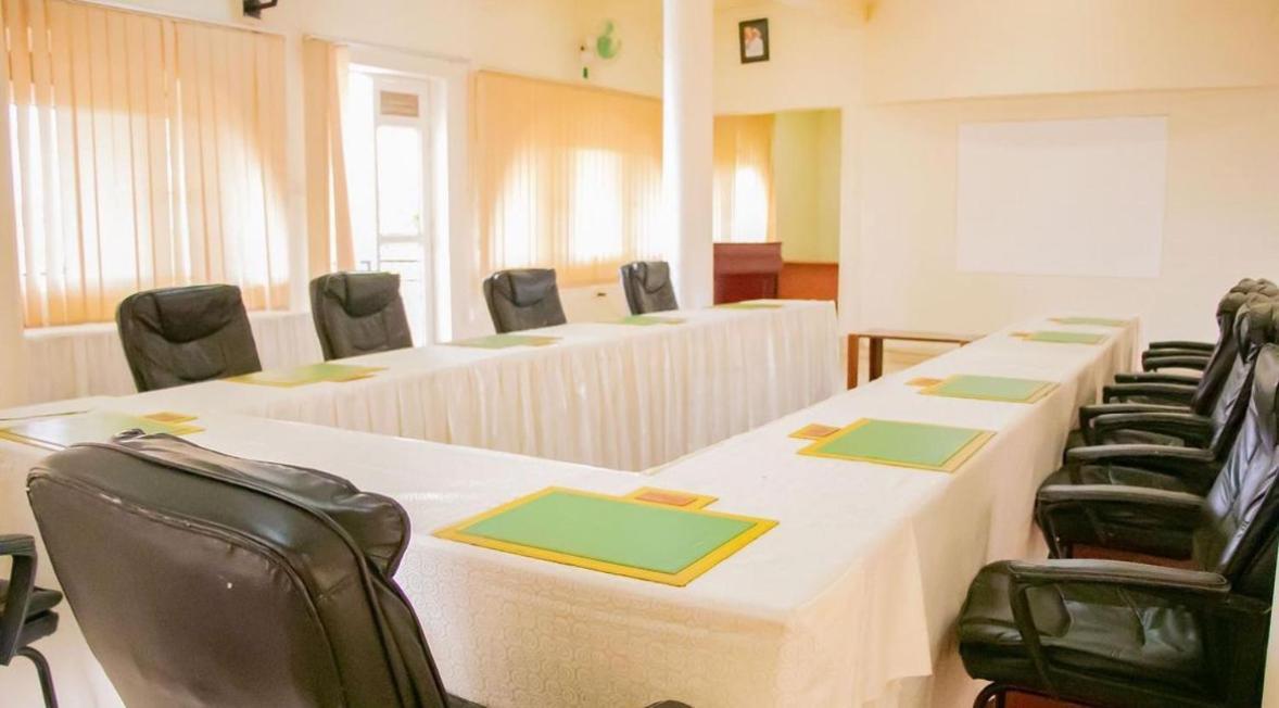 Country Lake Resort Garuga Entebbe Exterior photo